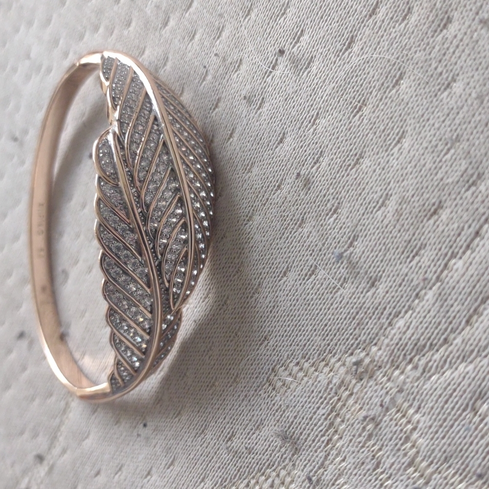 Leaf bracelet